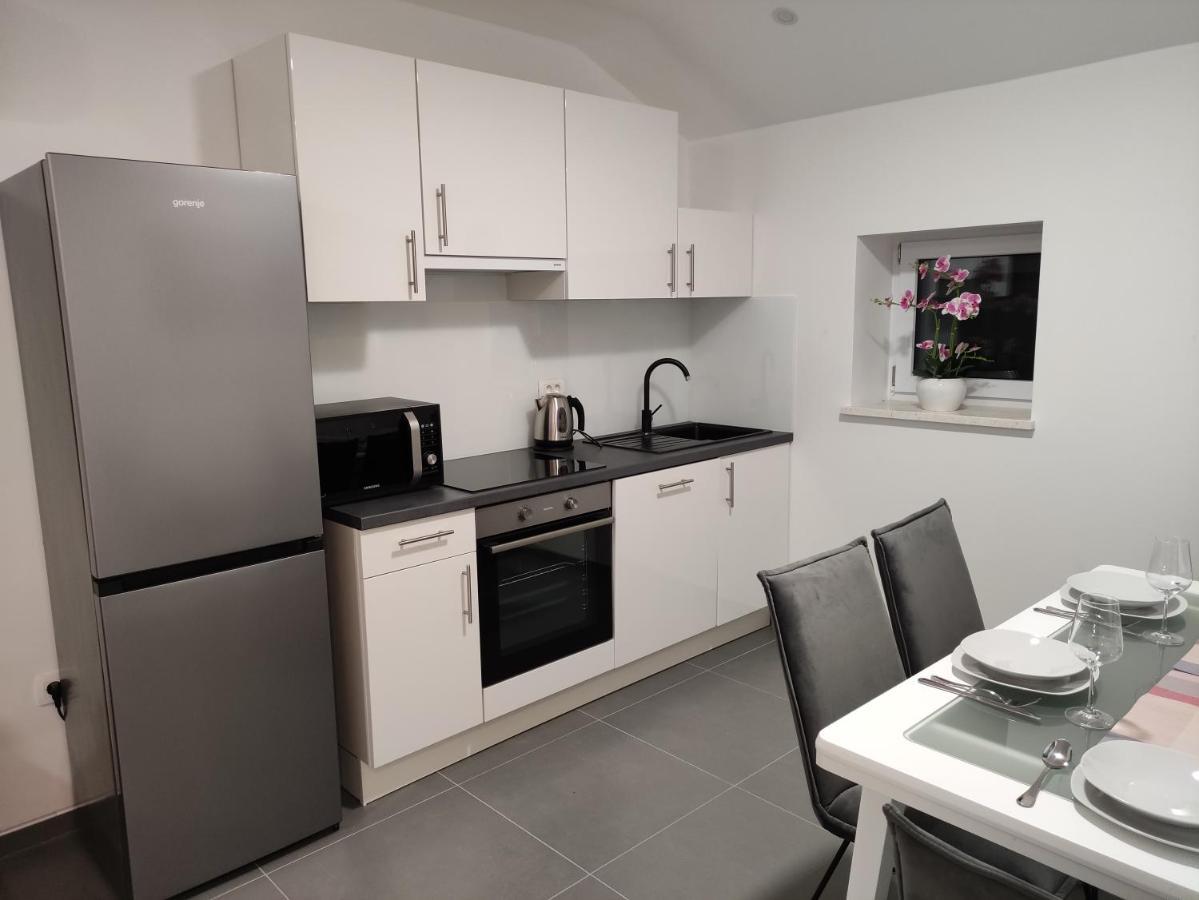 Mira 2 Apartment Zagvozd ภายนอก รูปภาพ
